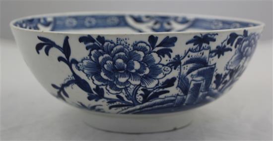 An English porcelain blue and white small punch bowl, late 18th century, probably Liverpool, diameter 22.5cm